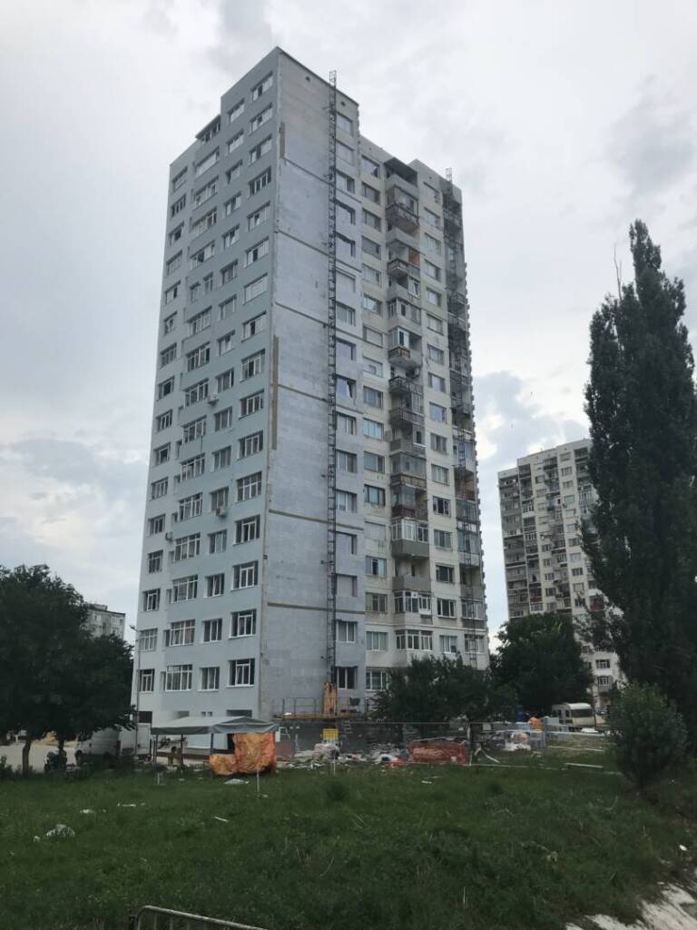 Подемни платформи за саниране в град Добрич